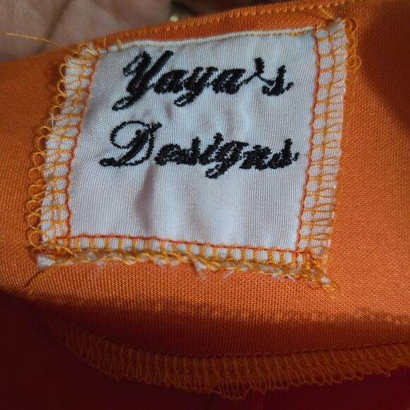 Yayas Designs Daphne Embroidered Skirt Orange Neoprene Cartoon Scooby Doo Medium - Picture 7 of 16